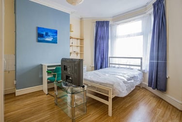 5 bed house, Malefant Street, Cathays, Cardiff, CF244QE - Image 5